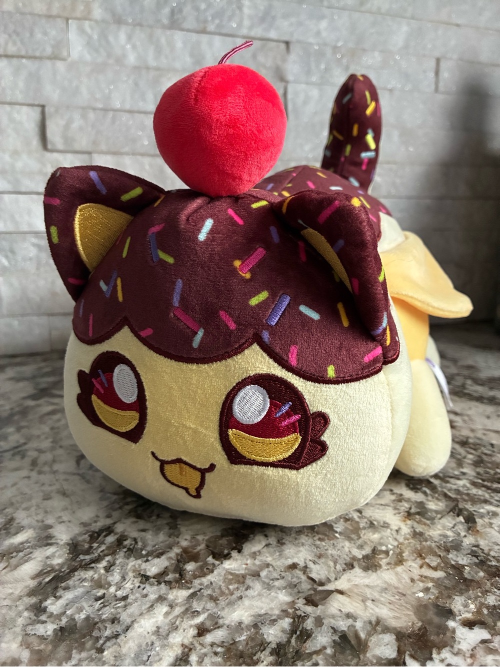 Aphmau MeeMeows Sundae CatPlush Carnival Treats Collection 11”